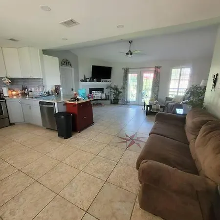 Beautiful 3 Bedroom Home 4 Minutes From The Beach Pensacola Exterior foto